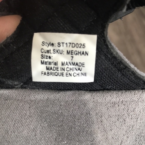 𝅺WANDERLUST black lattice Meghan sandals size 7 - Picture 8 of 9